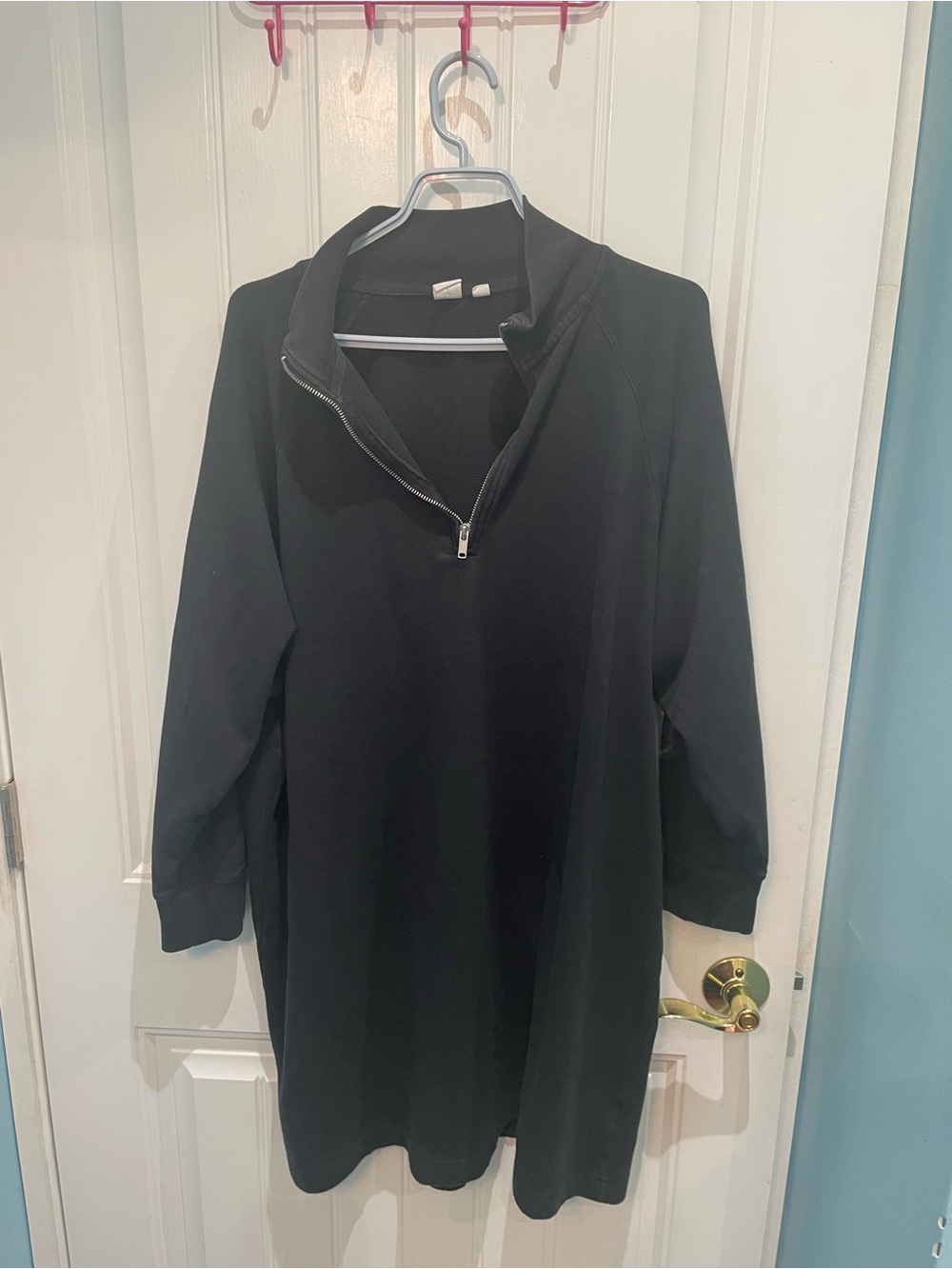 GAP Black V-Neck Half-Zip Sweater